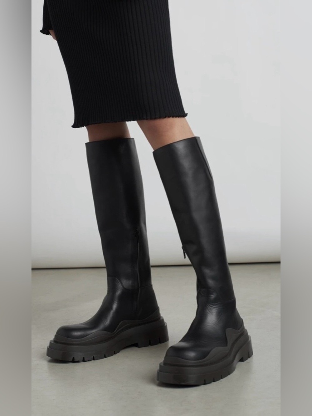 NWOT Bottega Veneta Tire rubber-trimmed leather zip knee boots